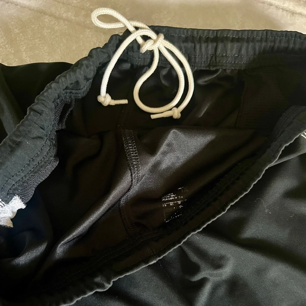 Nike Black and White Athletic Mens Shorts  Lightweight Performance​​​​​​​
